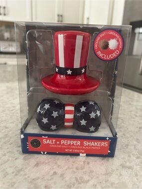 “New” Urban Gourmet Foods Patriotic Top Hat & Bow Salt and Pepper Shakers